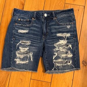 American Eagle Outfitters Dark Wash Destroyed Denim Bermuda Shorts sz 4